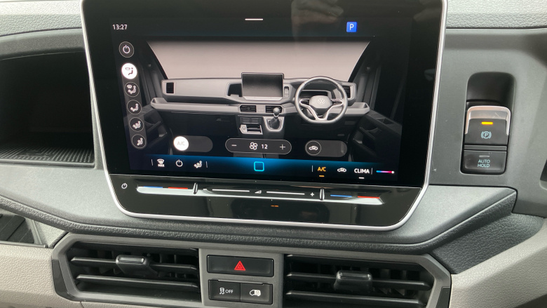 Volkswagen Crafter Cr35 Mwb Diesel 4Motion 2.0 TDI 177PS Commerce Plus Low Roof Van Auto